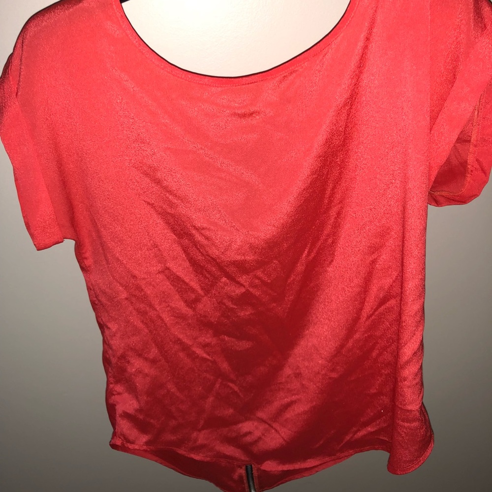 Short sleeve silky shirt